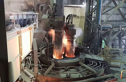 Graphite Electrodes in Arc Furnace