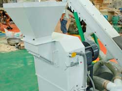 hammer mill in mobile pellet plant